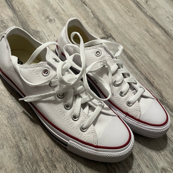 Converse Shoes - Brand new Womens converse white size 7.5